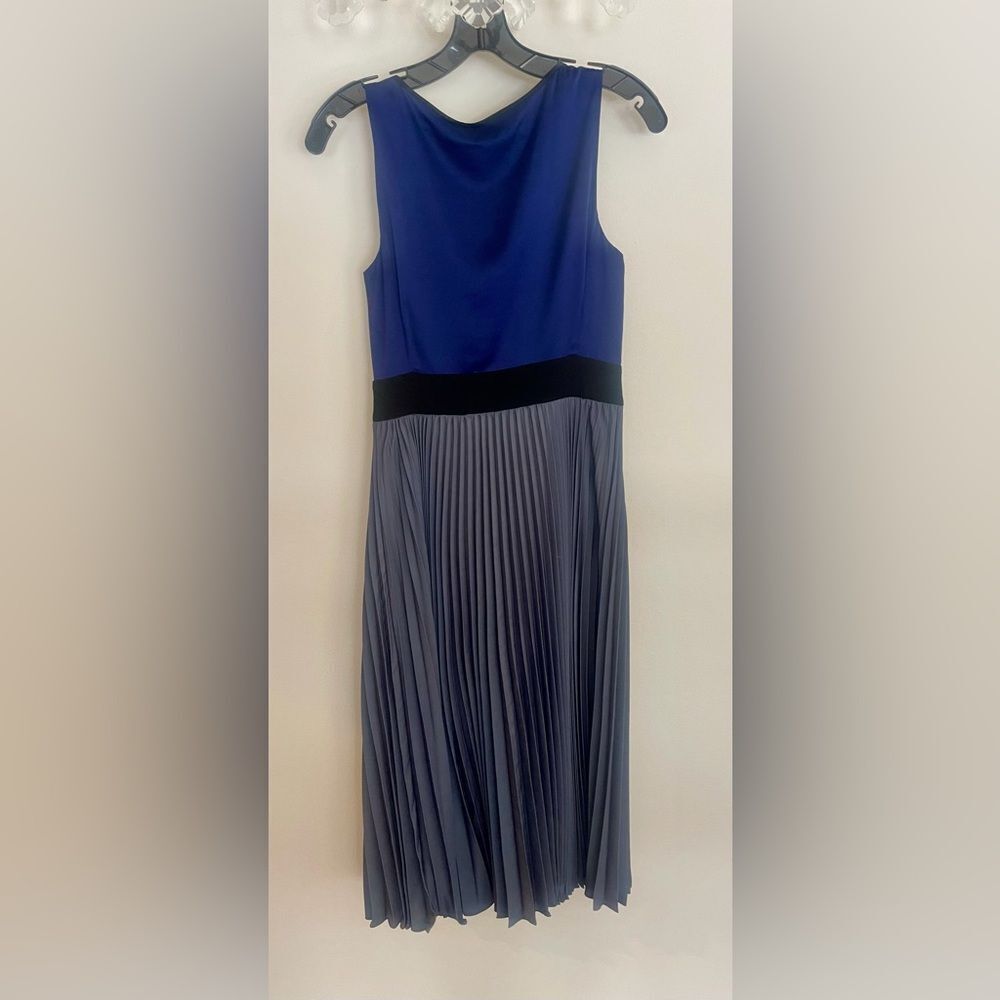 Diane Von Furstenberg Pleated Midi Dress - Picture 4 of 6